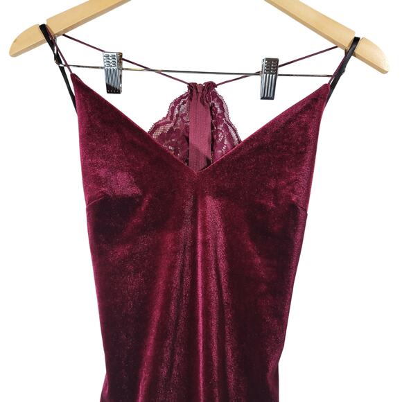 B. Darlin Spaghetti Strap V-Neck Lace Bra-Back Velvet Sheath Dress in Wine NWT - Picture 5 of 11